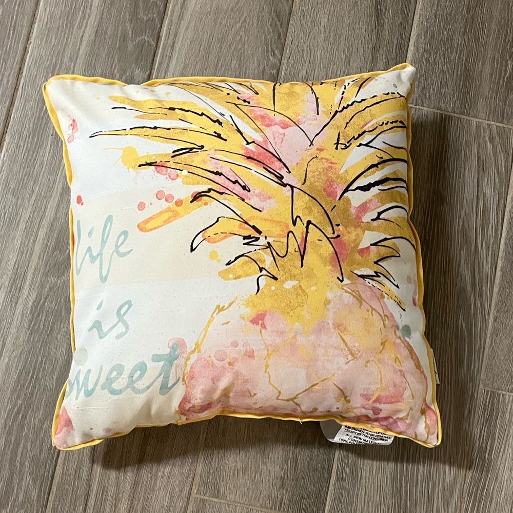 Pineapple pillow